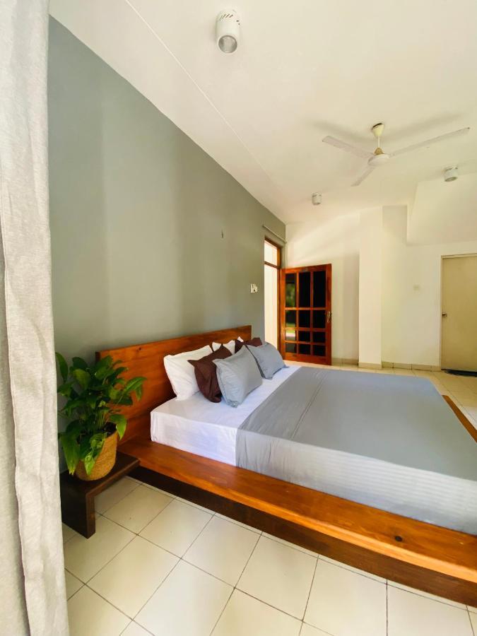 Hotel Surf N Spice - Hiriketiya Dikwella Sur Exterior foto